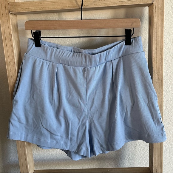 Vuori Pants - Vuori Shorts - Size Large (light blue ribbed)
